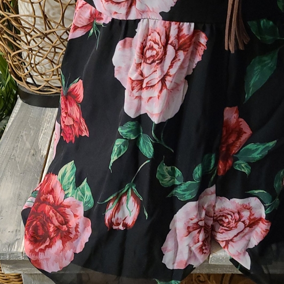 CHARLOTTE RUSSE SUMMER MED MULTI ROMPER - Picture 9 of 16